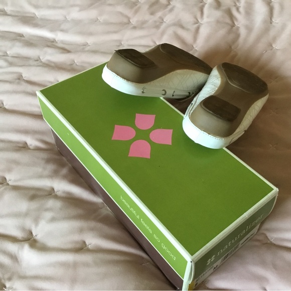 Naturalizer White Quilted Slide on Shoes - Picture 3 of 5